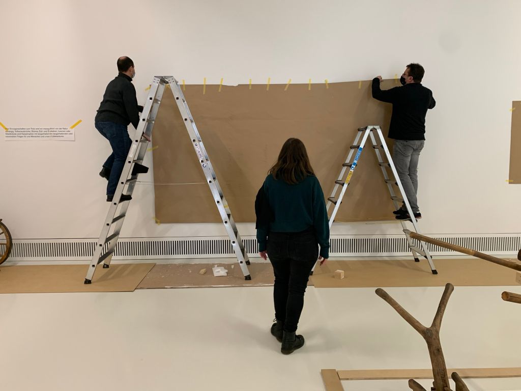 Nächste Ausstellung wird eingerichtet