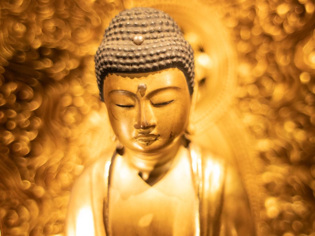 Leuchtender-Buddha.jpg