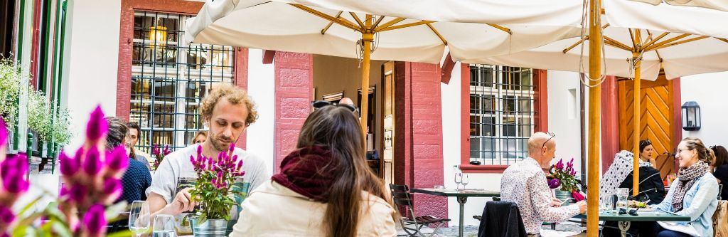 Chillen unterm Sonnenschirm