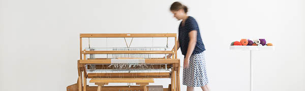 Auf Besuch in der Handweberei Tscharland